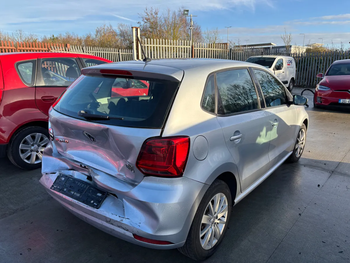 14 Polo 1.4 Tdi 150km Driving - Image 3