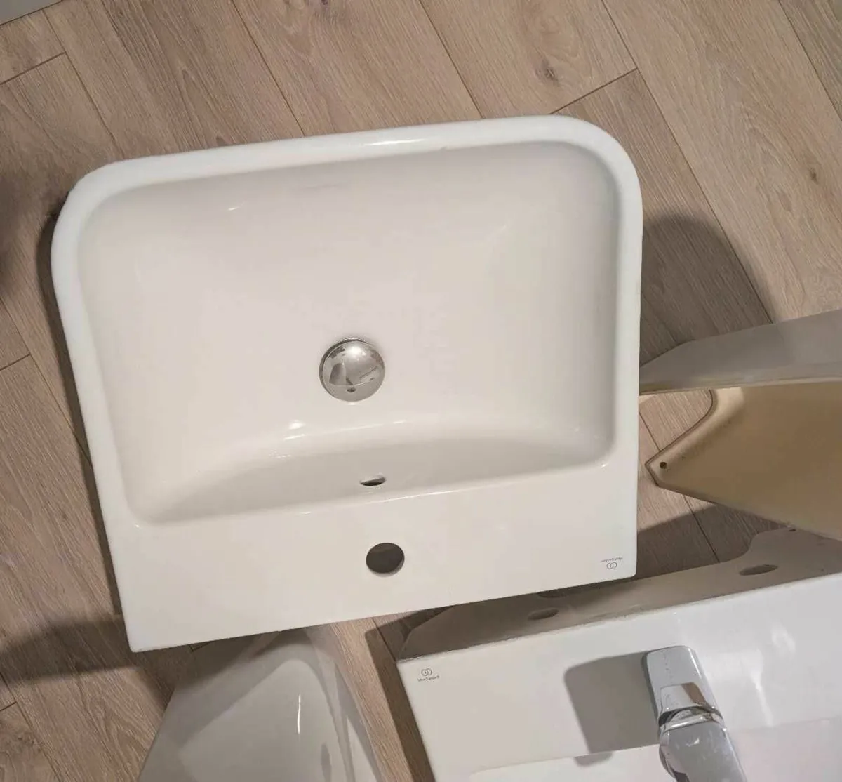 2 x Modern Bathroom Pedestal Sinks with Chrome Mix - Image 4