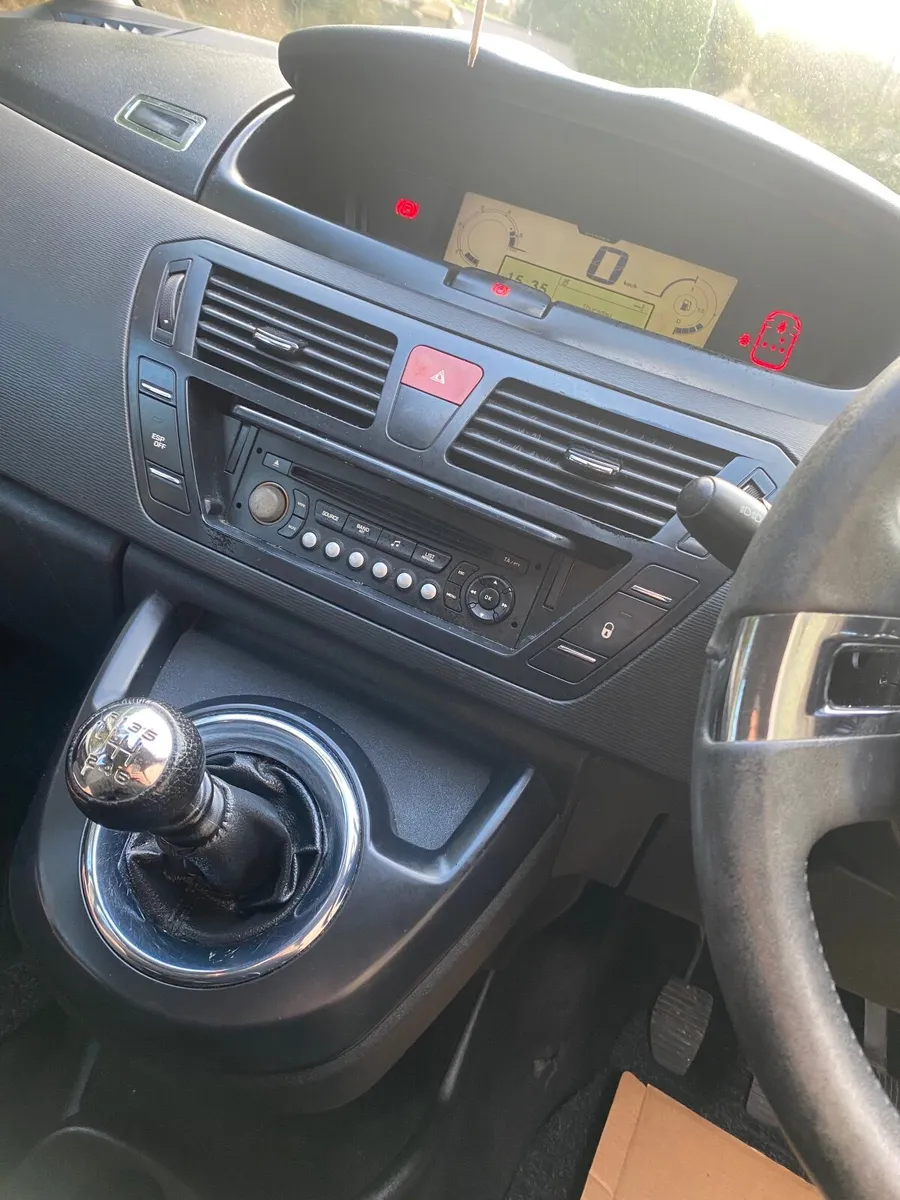 Citroen C4 Picasso 2011 - Image 4
