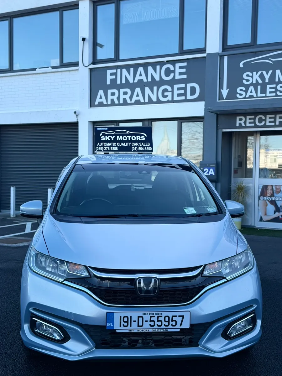 2019 Honda FIT 1.5 Hybrid automatic,Leather Specs - Image 2