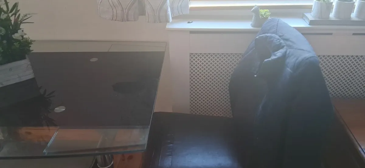 Bed and table and chairs - Image 2