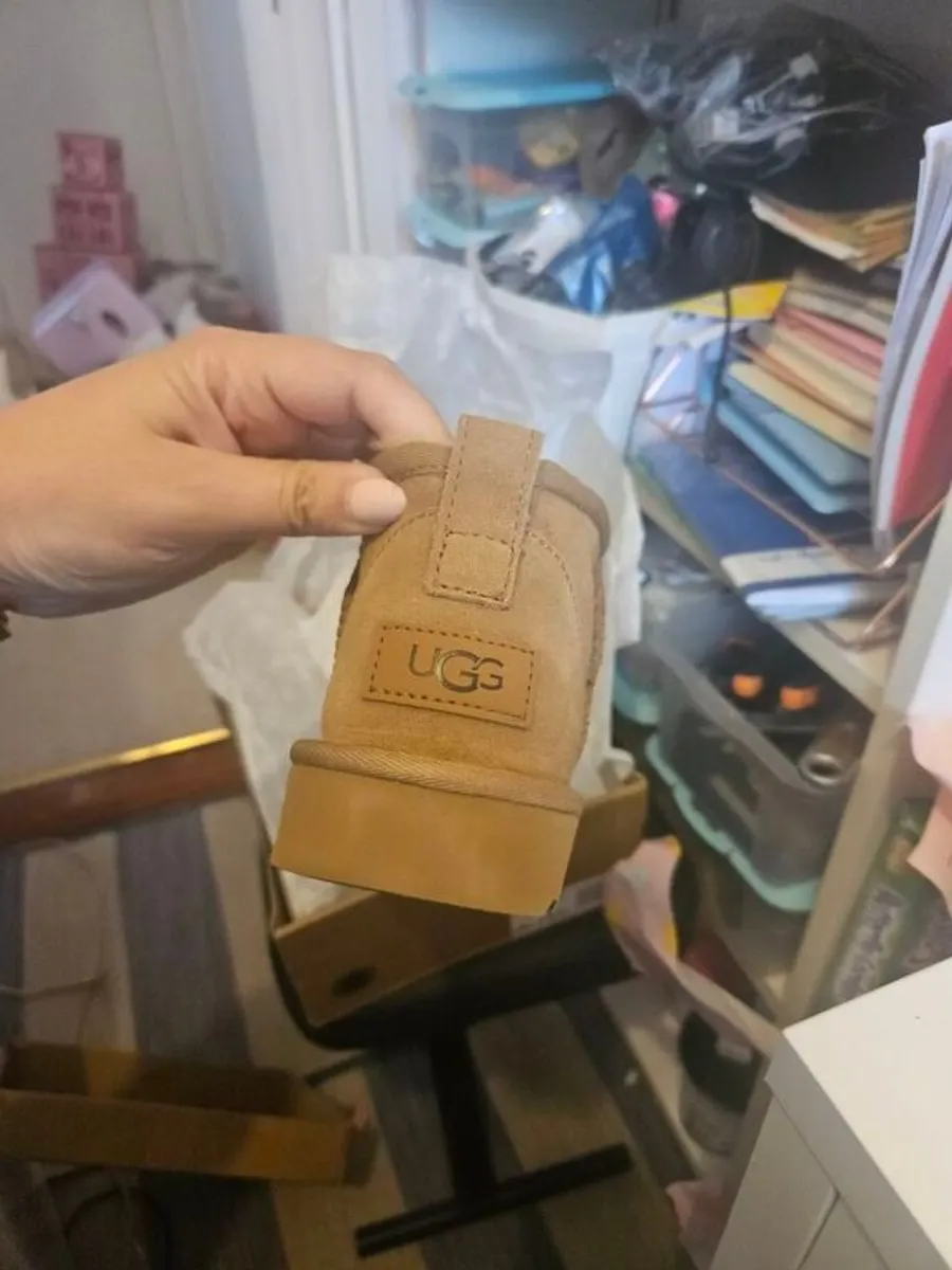ugg boots - Image 2