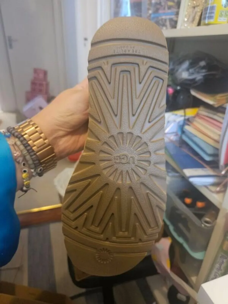 ugg boots - Image 3