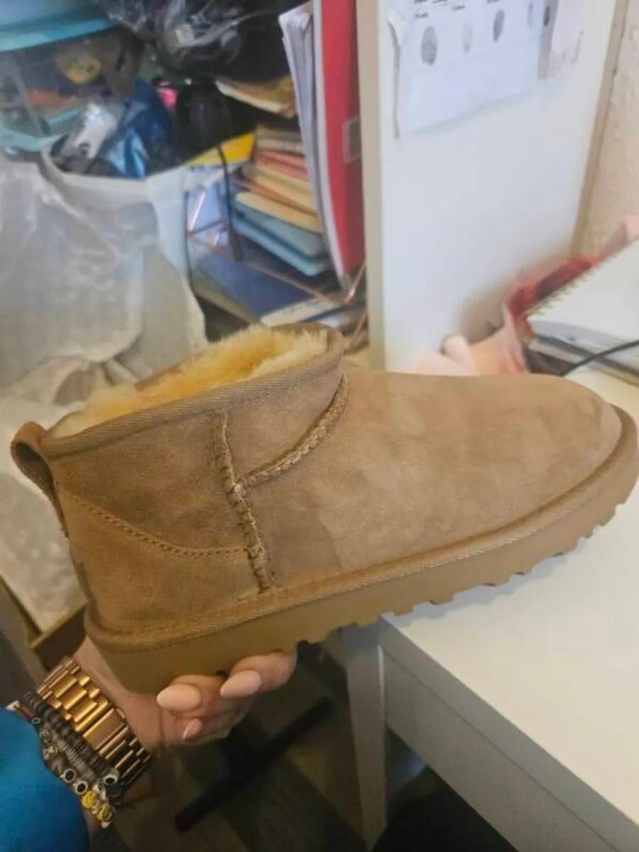ugg boots - Image 4