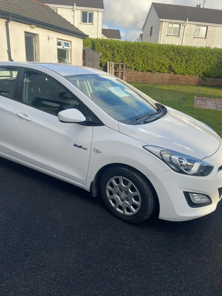 Hyundai i30 2013 - Image 2