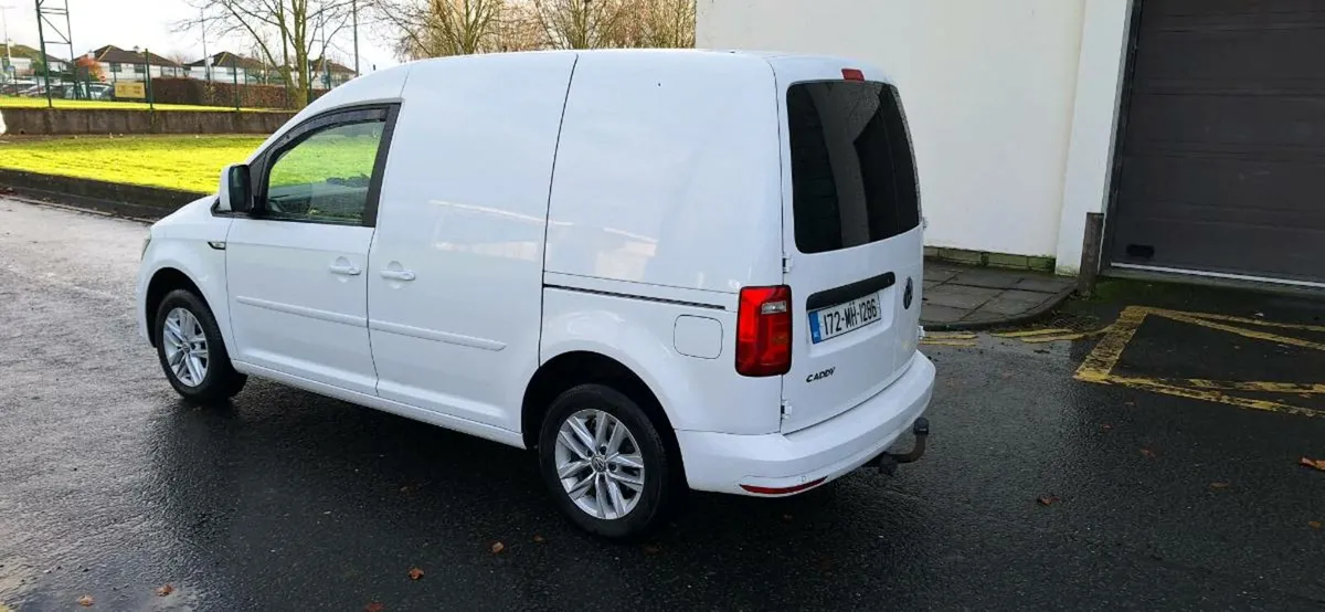 Volkswagen Caddy Highline 2.0TDI - Image 4