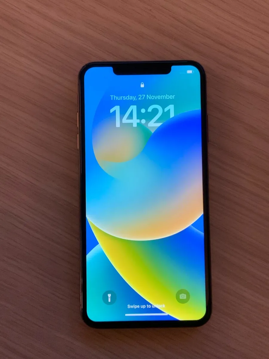 iPhone XS Max - Image 2
