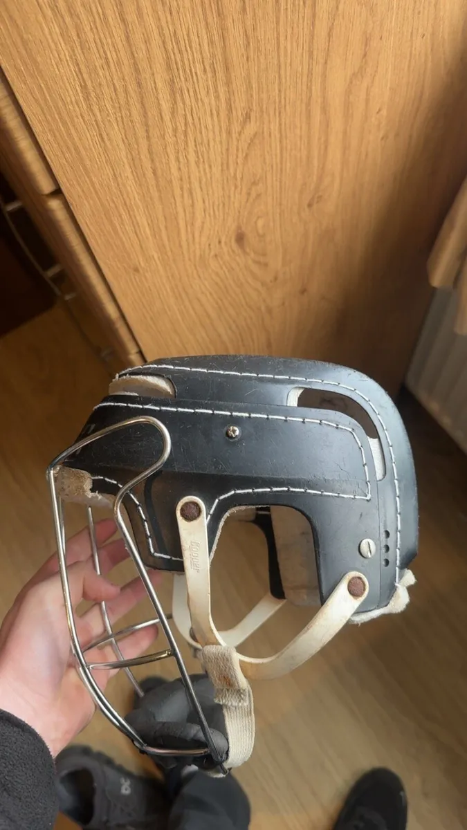 black old style - Image 2