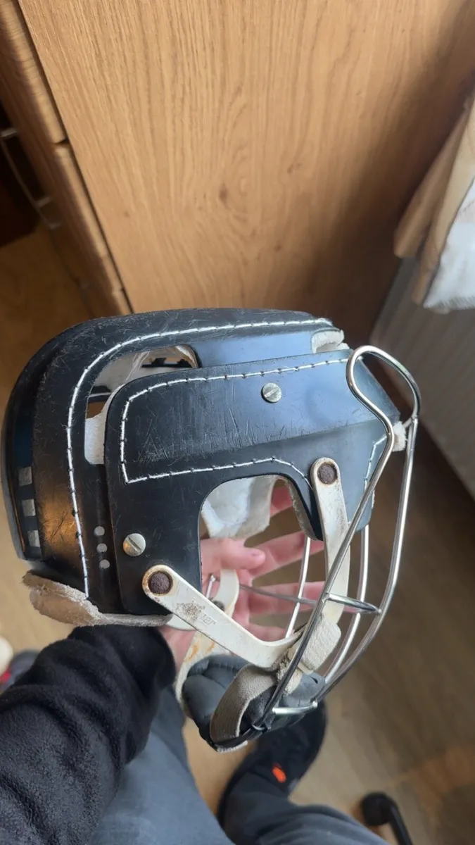 black old style - Image 4