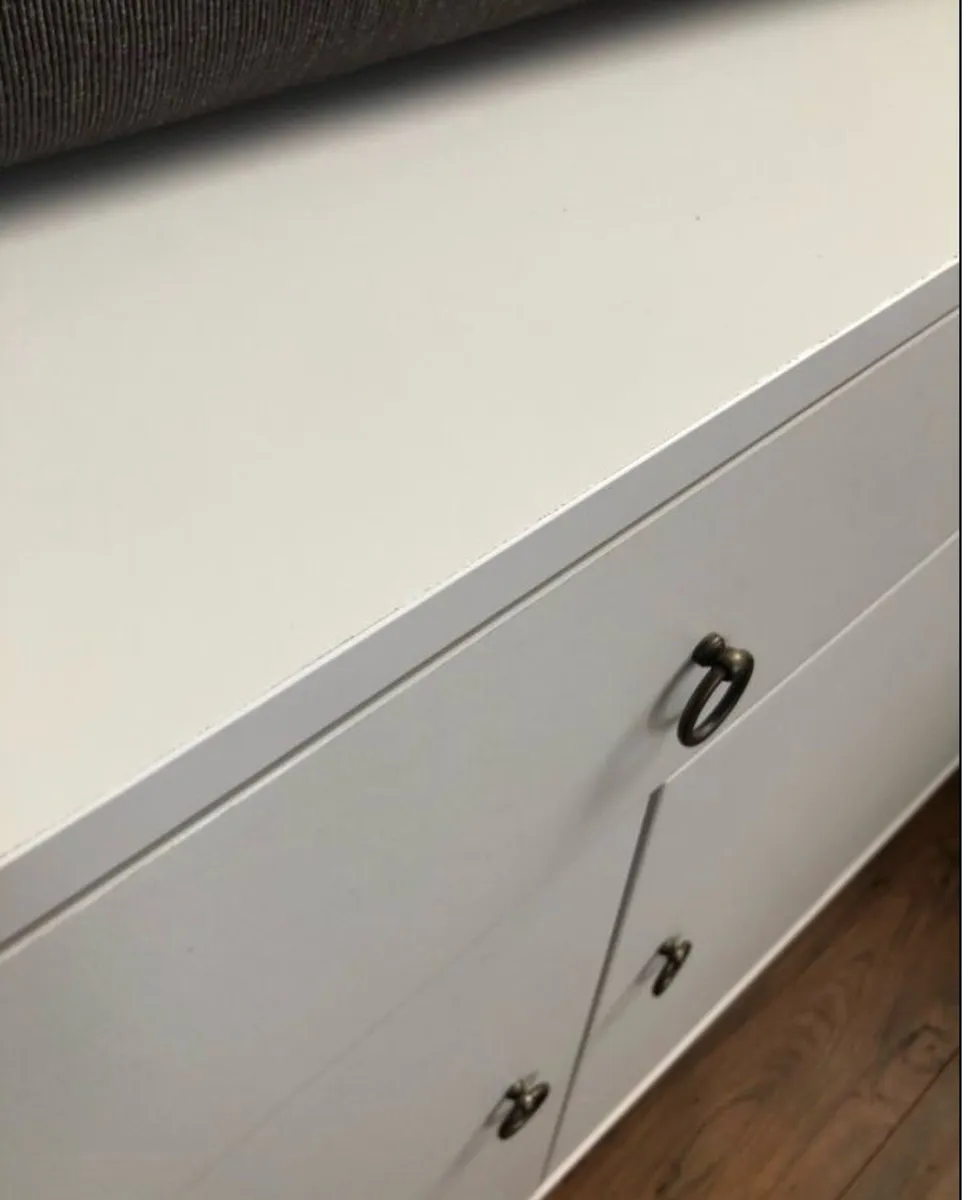 Vihals IKEA unit - Image 4