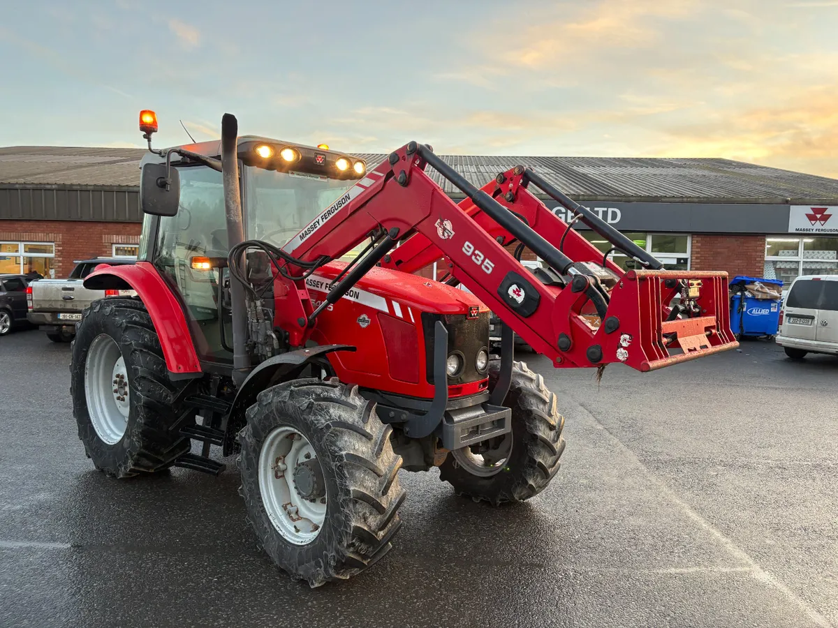 Massey Ferguson 5455 2010 - Image 1