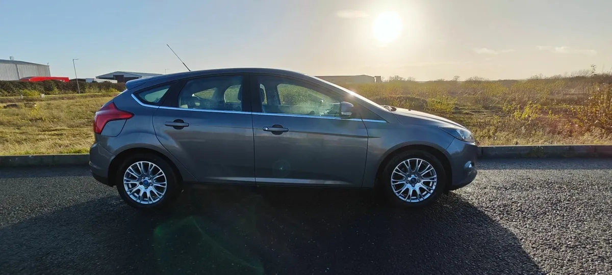 Ford Focus  2011 Titanium, whit NCT  €1,995 - Image 3