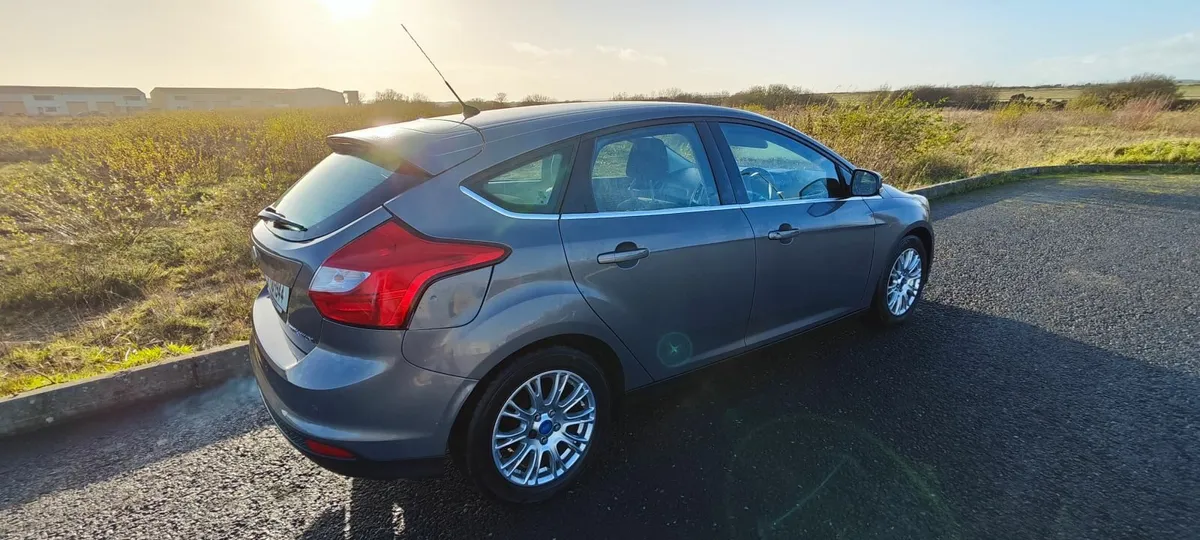 Ford Focus  2011 Titanium, whit NCT  €1,995 - Image 4