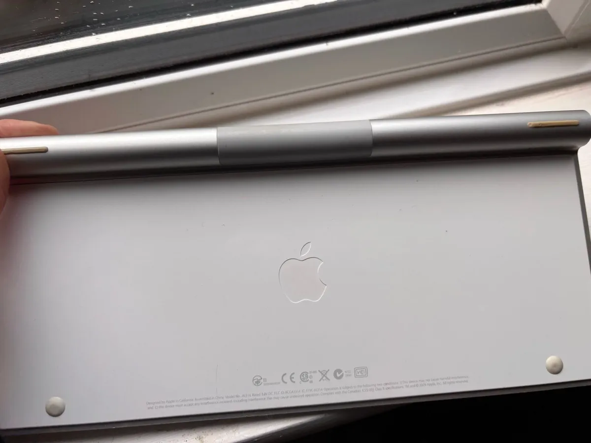 Apple Bluetooth Keyboard - Image 2