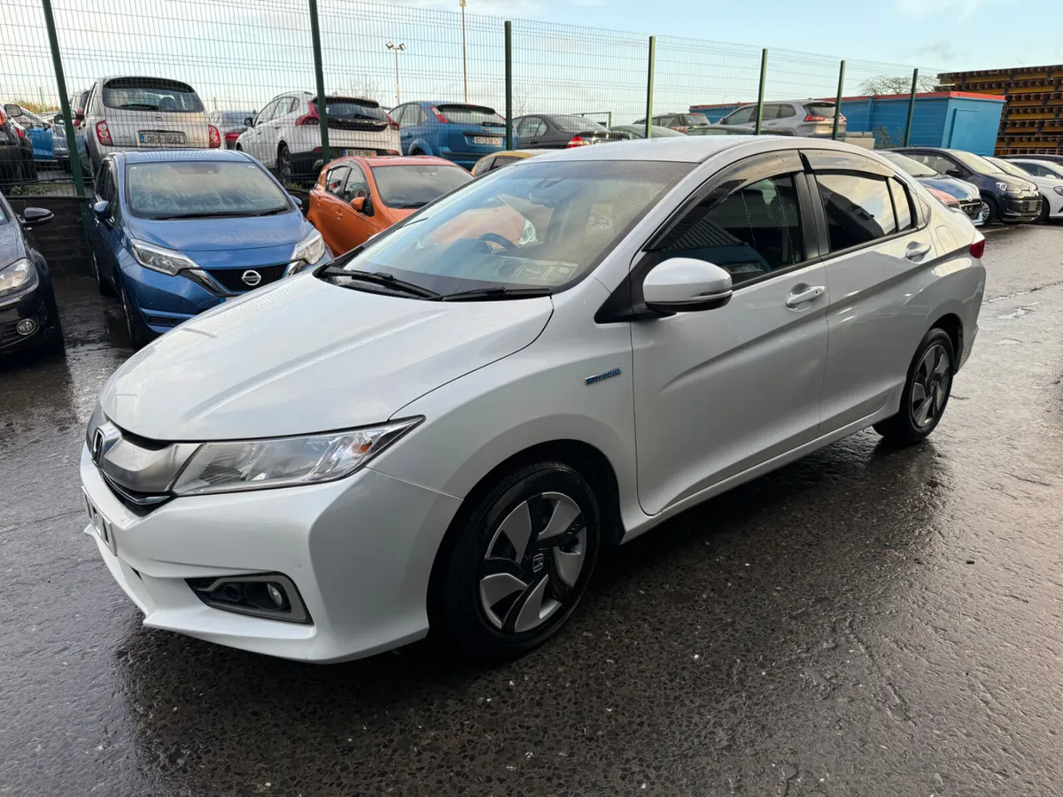 2015 Honda Grace HYBRID Automatic - Image 4