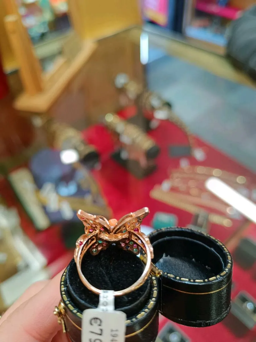 9k Rose Gold & Gemstone Butterfly Ring - Image 3