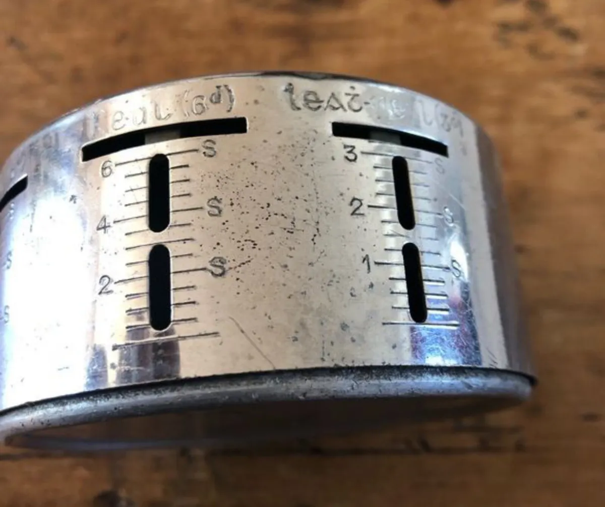 Vintage ESB Savings Box - Image 3