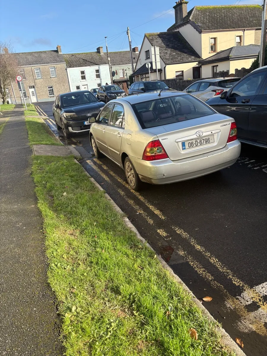 E12 Toyota corolla - Image 3