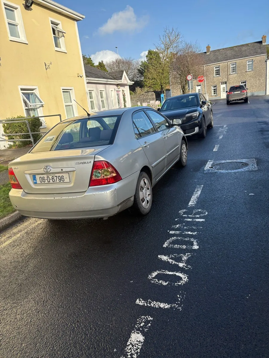 E12 Toyota corolla - Image 4