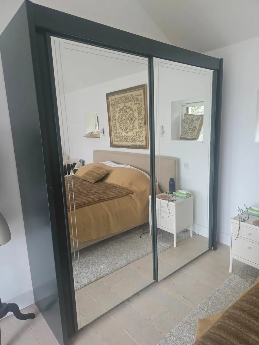 Wardrobe and bed - Image 2