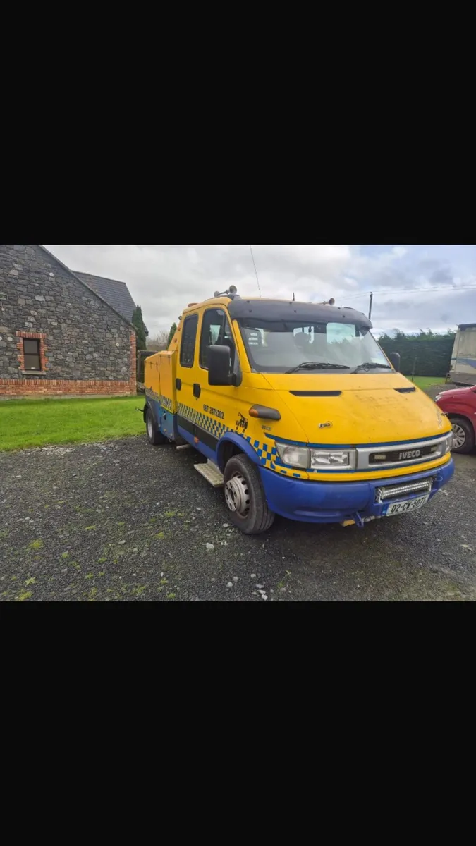 Iveco recovery truck - Image 1