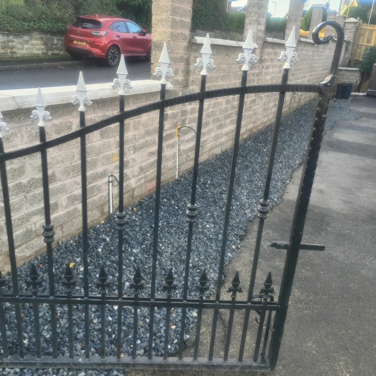 Metal Gates - Image 1