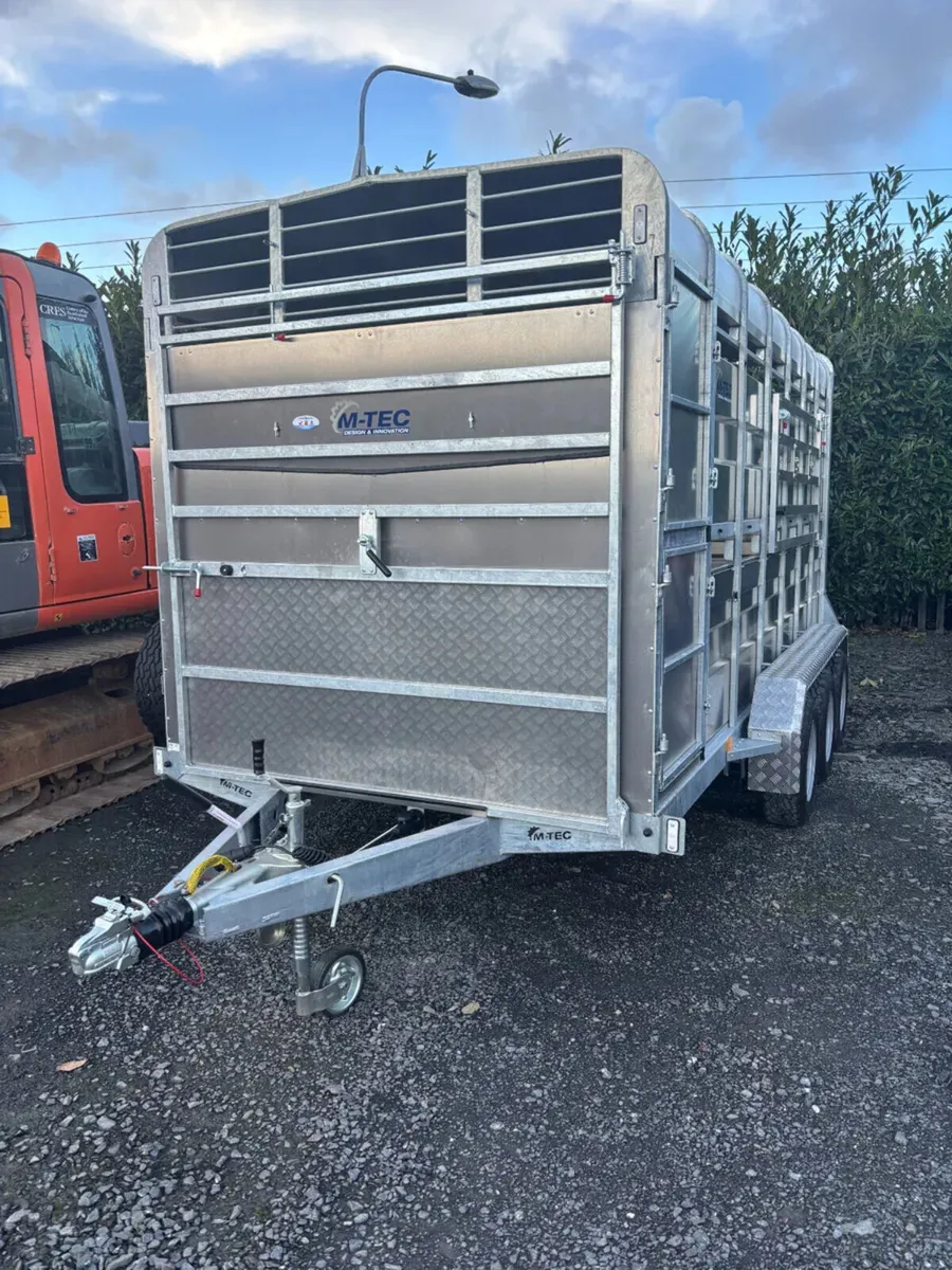 New M-Tec 14ft x 6ft Tri Axle Livestock Trailer - Image 2