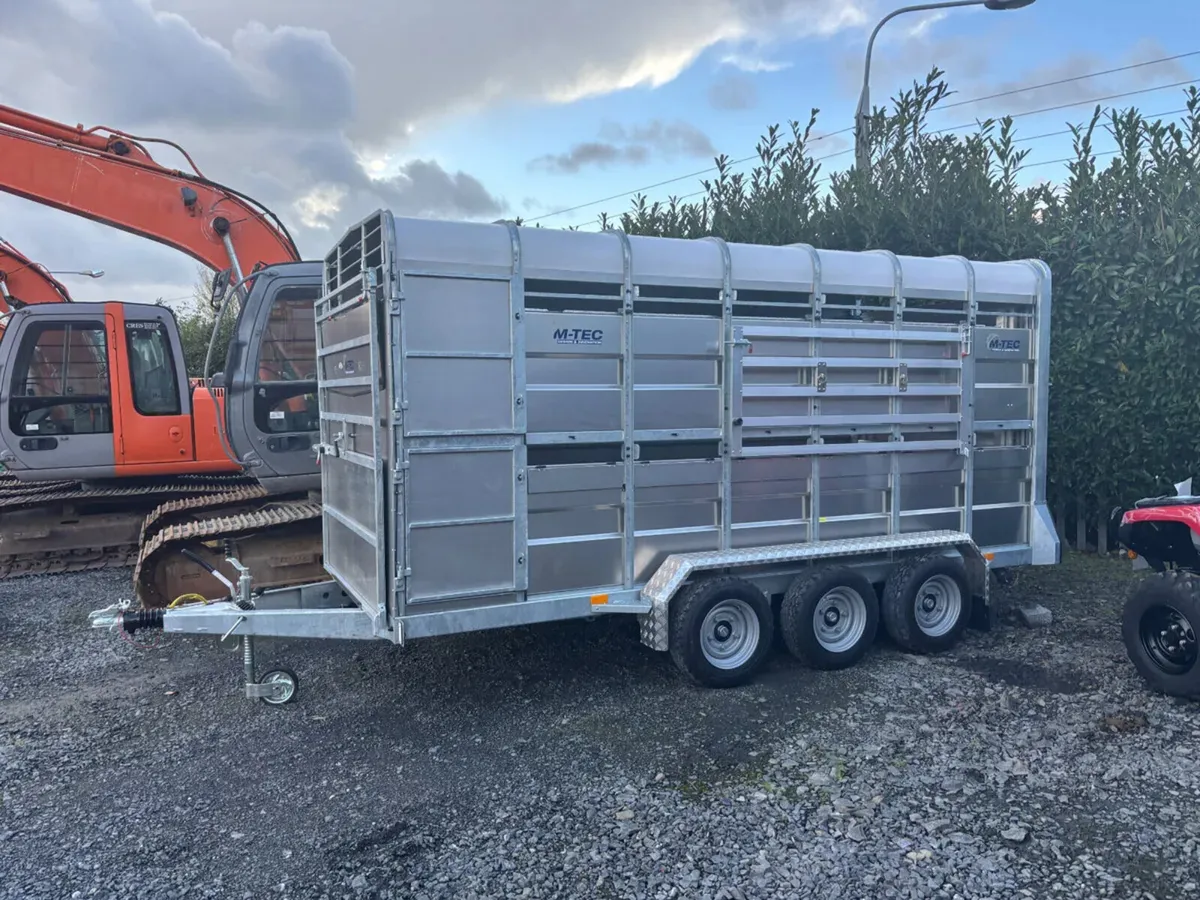 New M-Tec 14ft x 6ft Tri Axle Livestock Trailer - Image 3