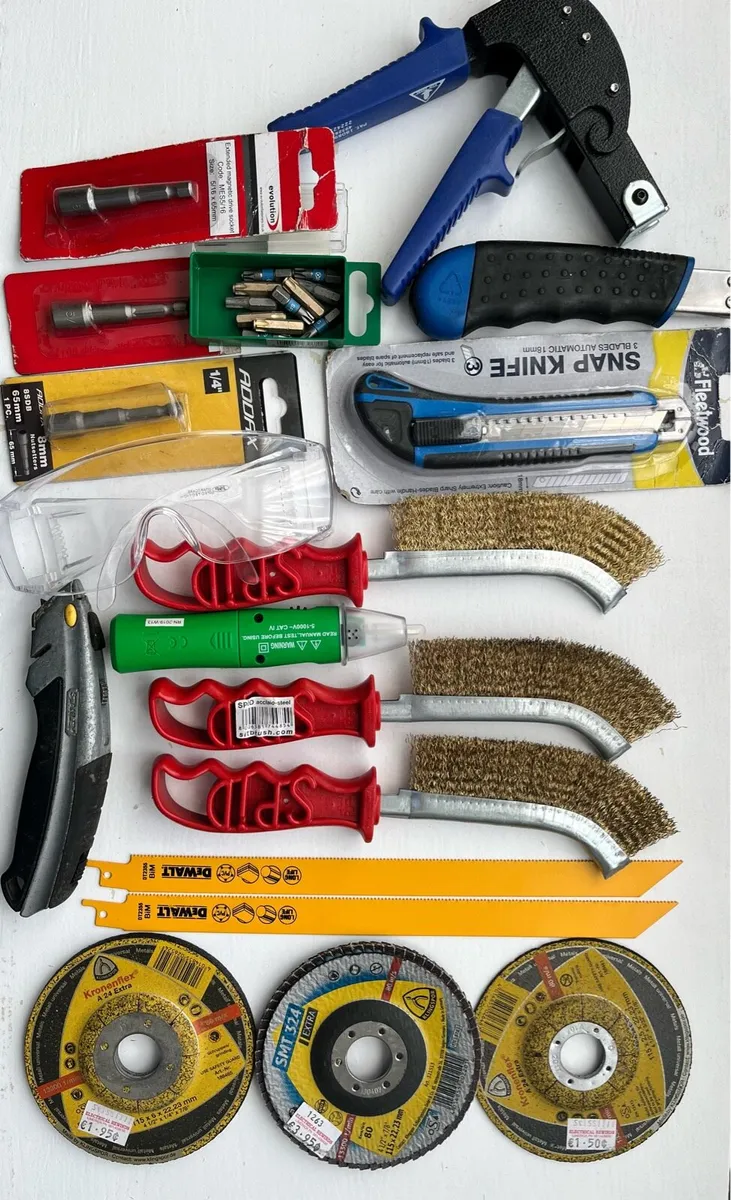 Any three for €10 - Image 4