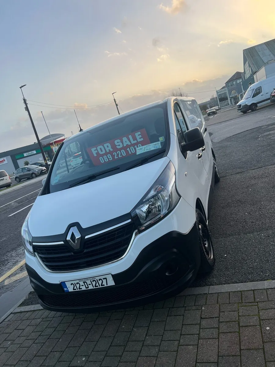 Renault Trafic Low km - Image 1