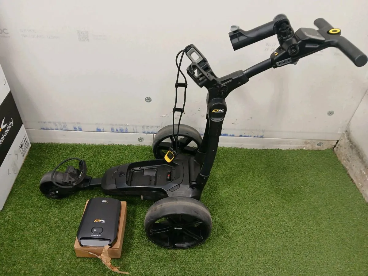 Powakaddy Fx1 and NEW lithium battery - Image 1