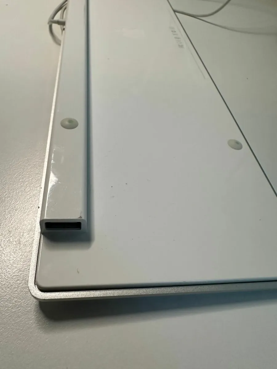 Apple USB Keyboard - Image 2