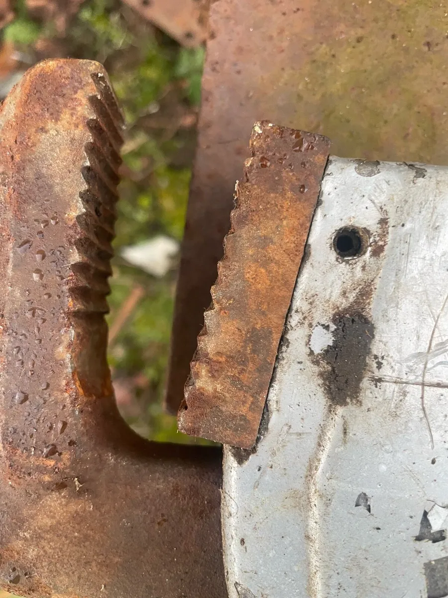 Heavy duty 36 mm stilson  and recorPipe holder and - Image 2