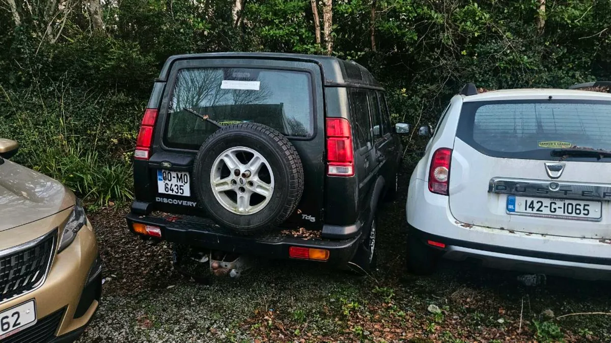 Land Rover Discovery 2 - Image 1