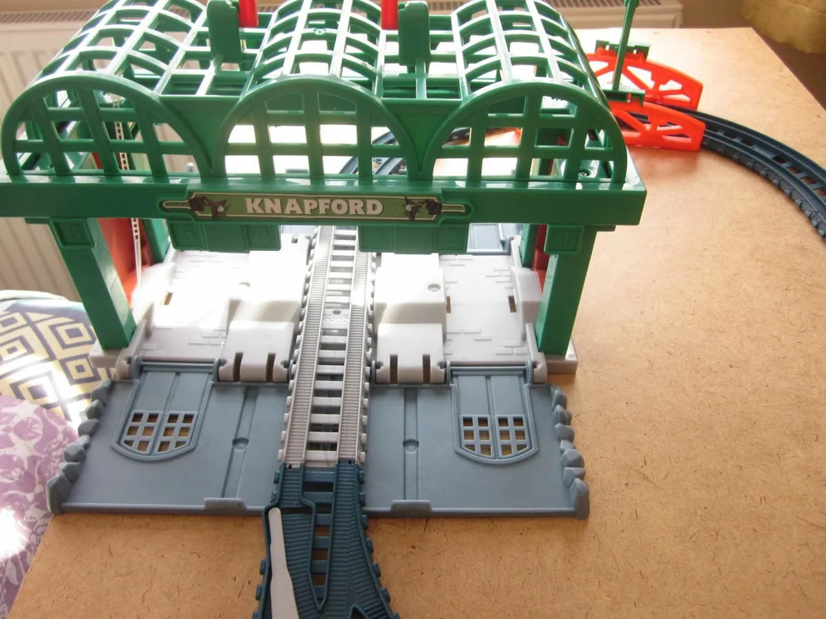 Thomas & Friends Knapford Station Bundle - Image 4