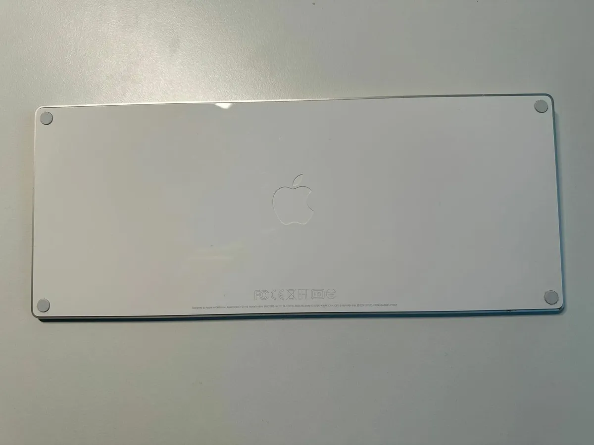 Apple Magic Keyboard - Image 2