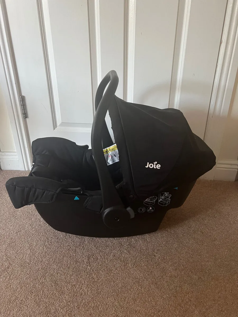 Joie rear facing car seat for baby - Image 3