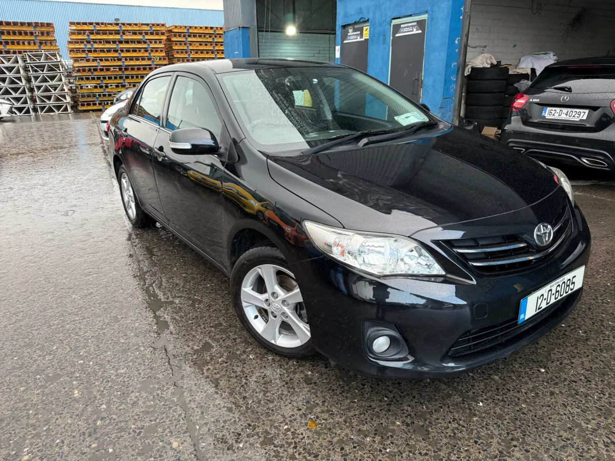 2012 Toyota Corolla  Luna manual - Image 1