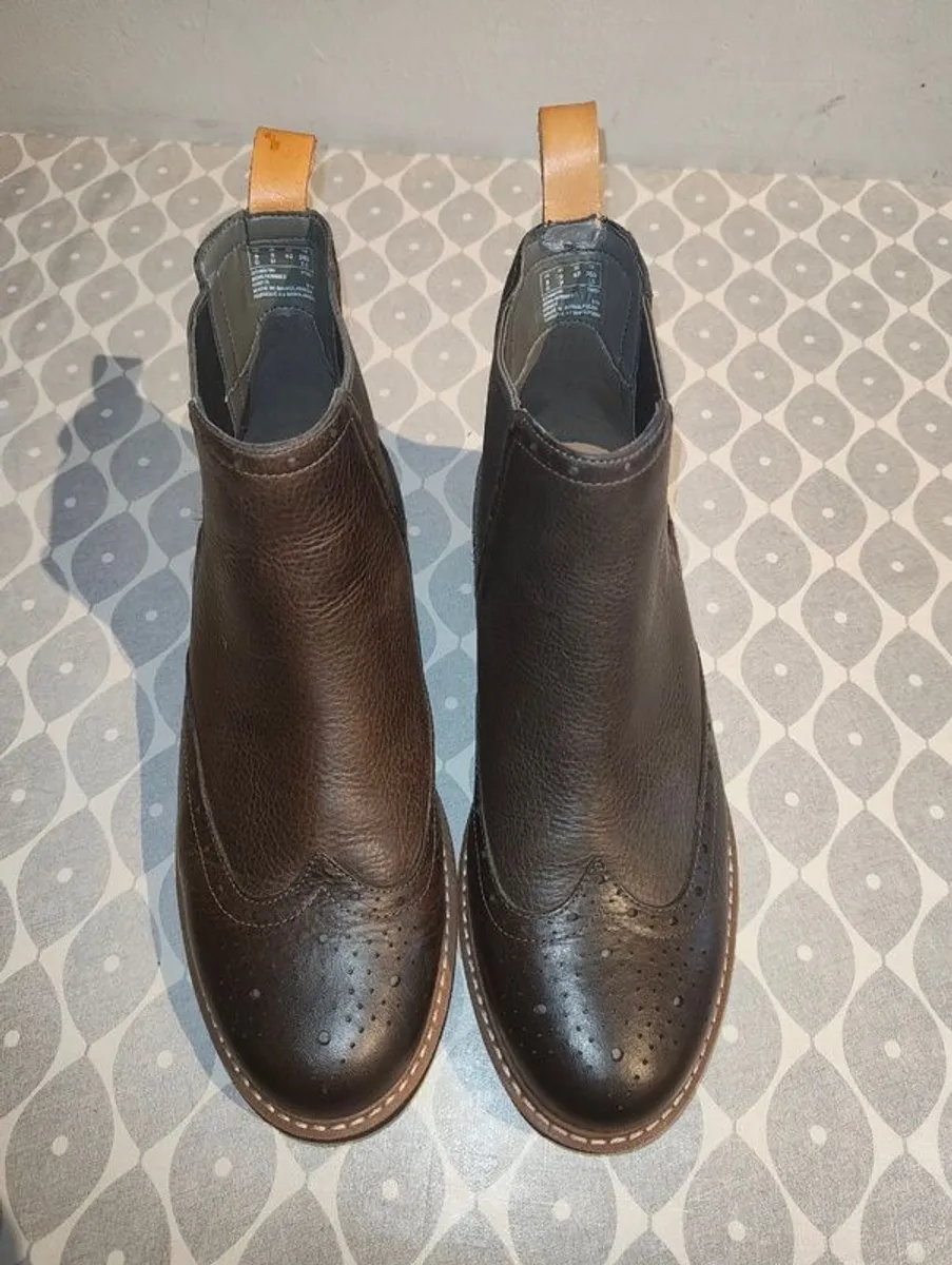 Clarks Chelsea boots - Image 3
