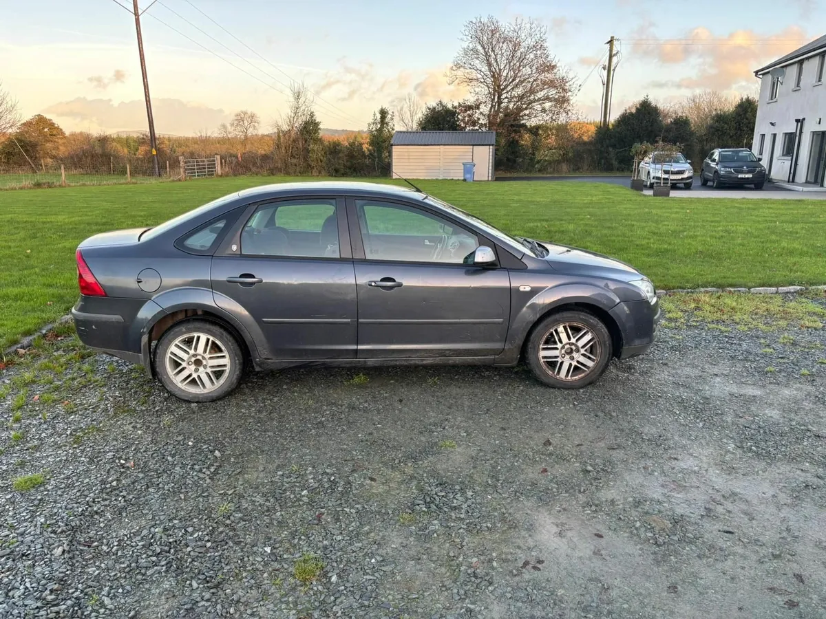 Ford Focus 2006 - 1.6 2006 Petrol Saloon -Tax03/26 - Image 3
