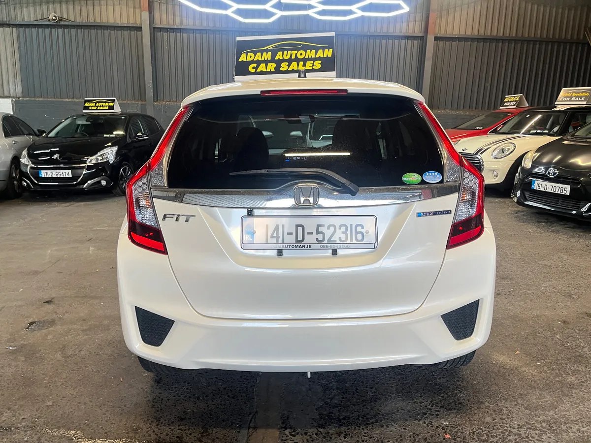 Honda fit hybrid auto 2014 - Image 4
