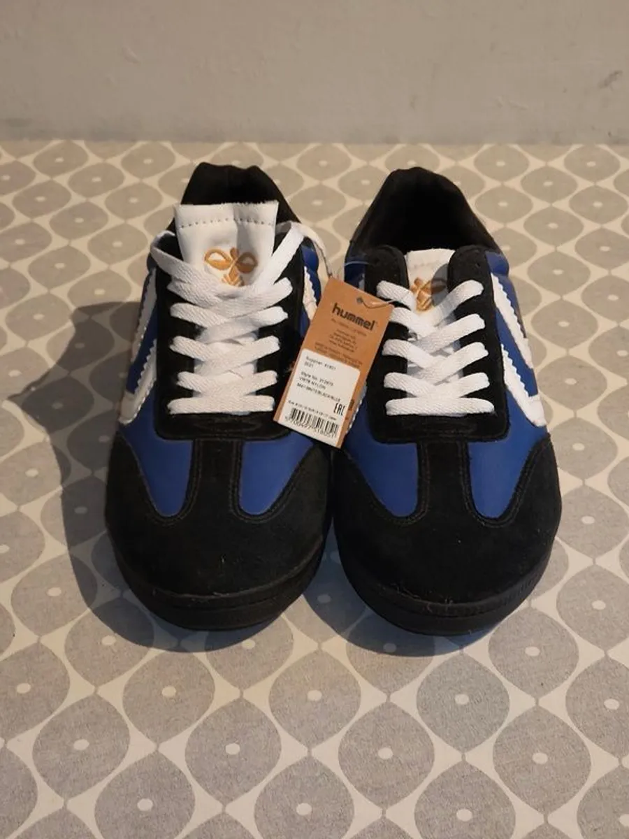 Hummel trainers - Image 2