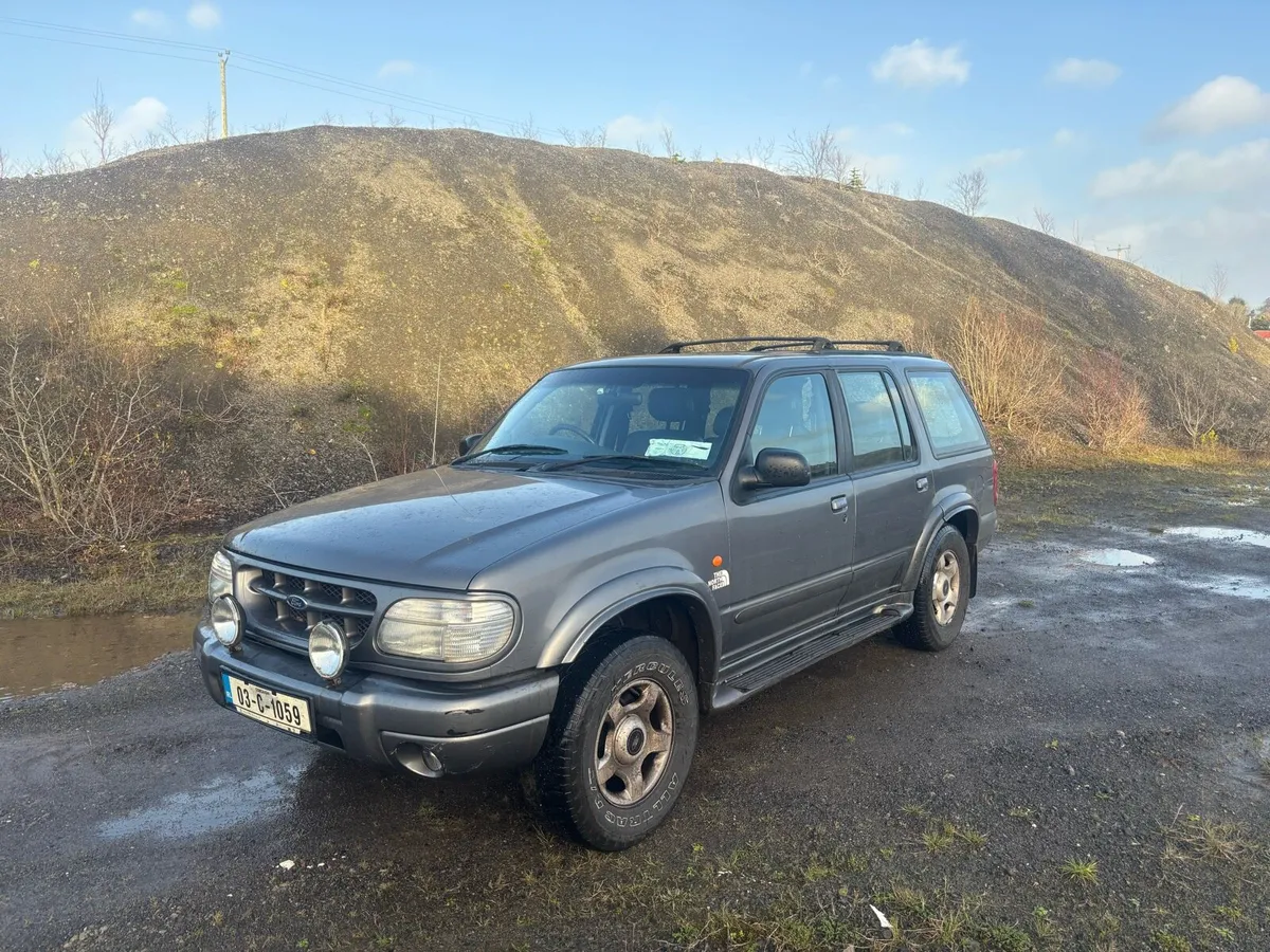 2003 Ford Explorer 4.0 V6 Petrol Automatic - Image 3