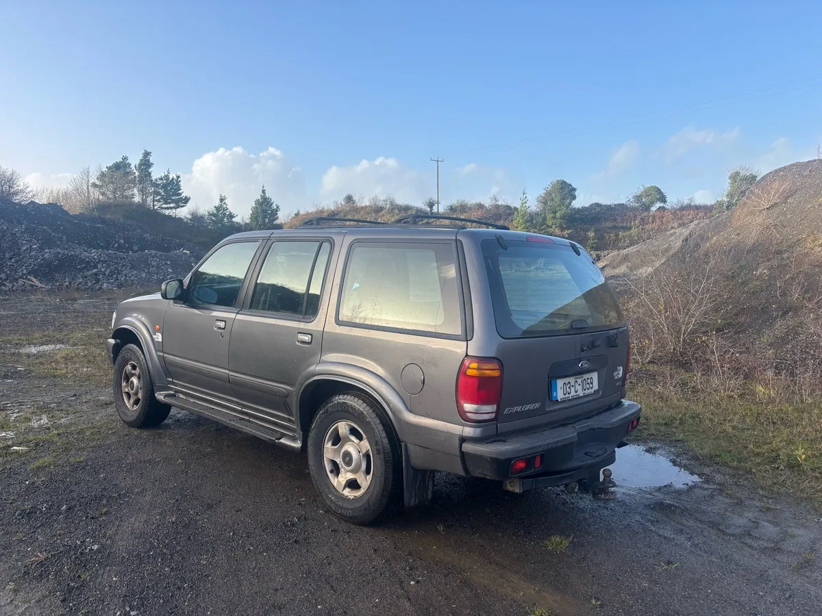 2003 Ford Explorer 4.0 V6 Petrol Automatic - Image 4