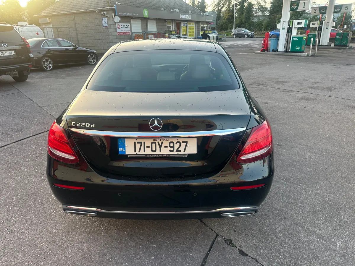 2017 Mercedes E220 D Auto - Image 4