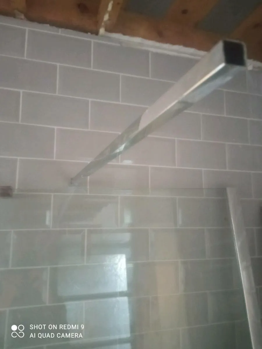 Glass shower panel - Image 3
