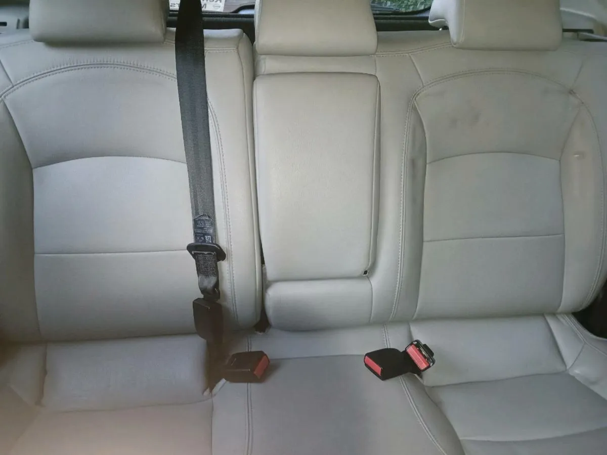 Qashqai *VERY LOW MILEAGE * - Image 4