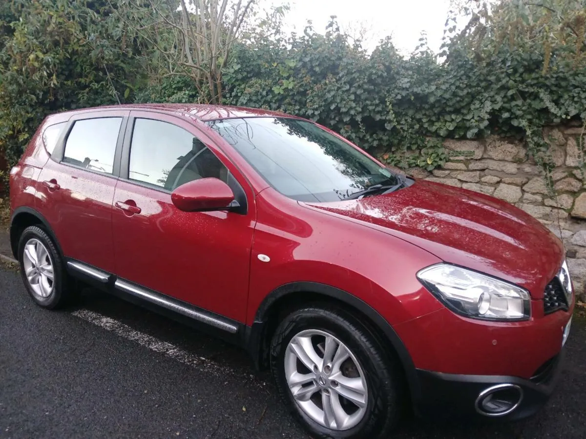 Qashqai *VERY LOW MILEAGE * - Image 1