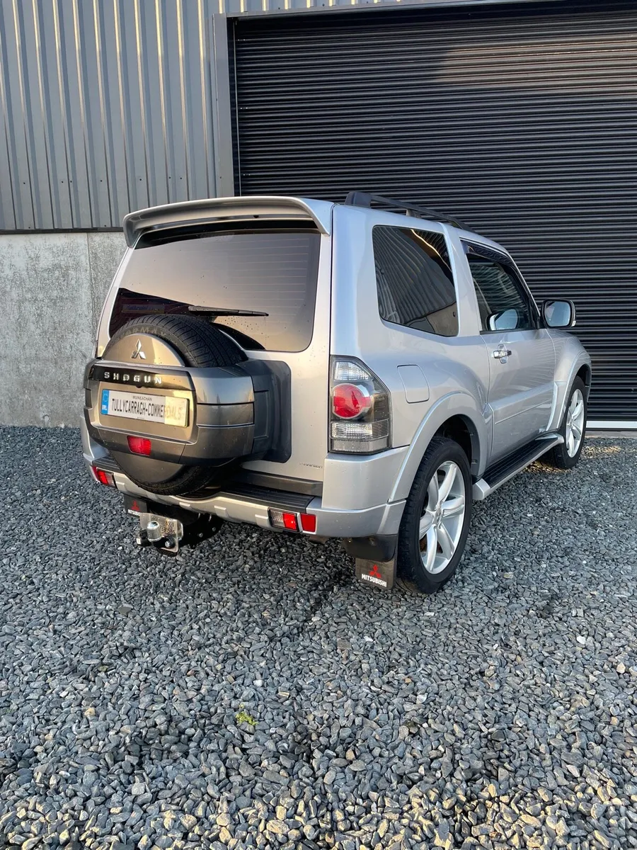 2015 Mitsubishi Shogun SWB Auto DEPOSIT TAKEN - Image 1