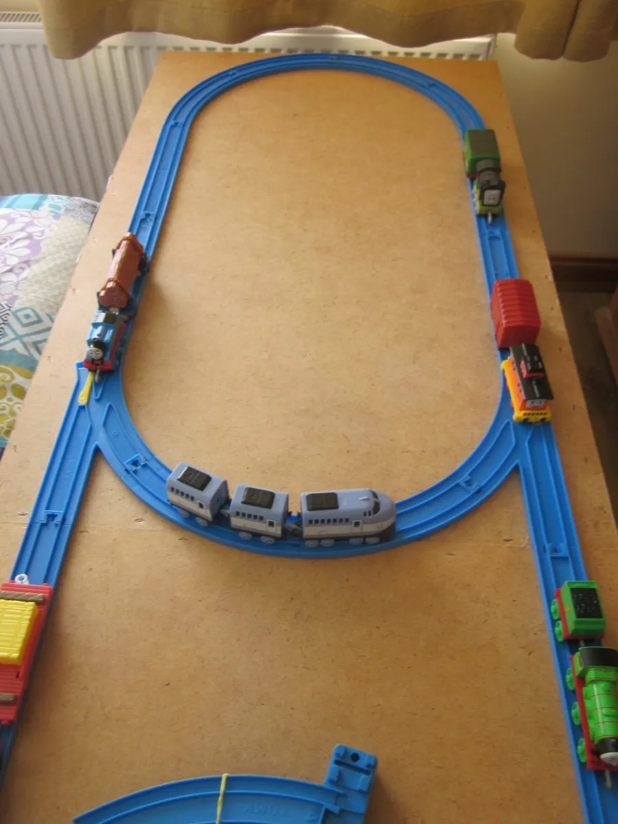 Thomas & Friends Push Along Engines/Tracks - Image 2